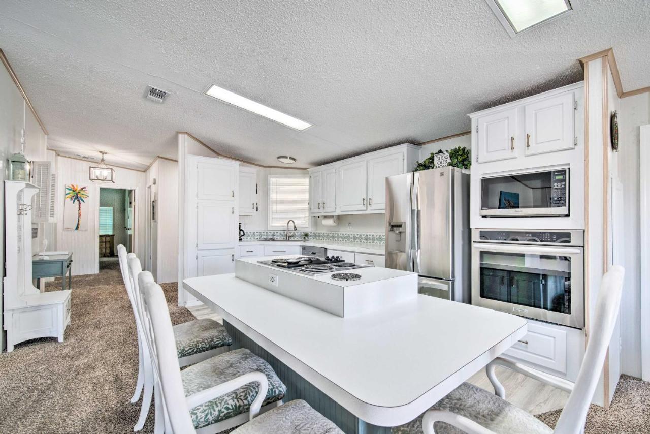 Retreat On The River With Boat Dock, Porch, And Grill! Homosassa Zewnętrze zdjęcie