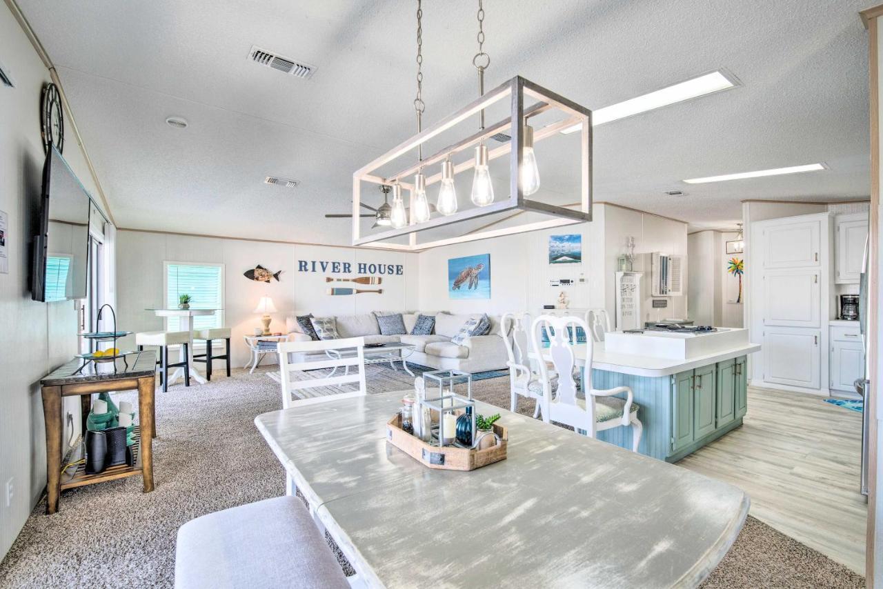 Retreat On The River With Boat Dock, Porch, And Grill! Homosassa Zewnętrze zdjęcie