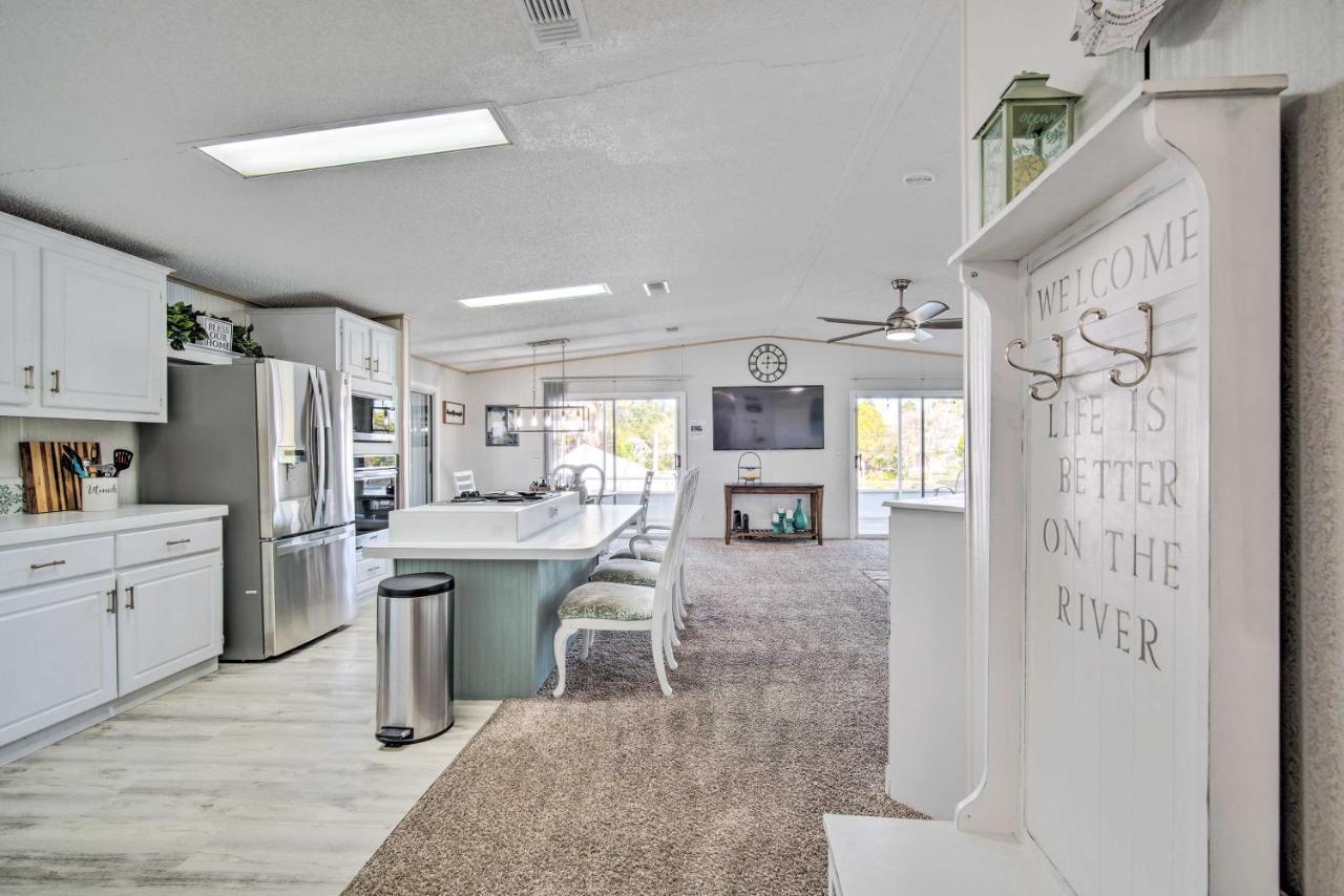 Retreat On The River With Boat Dock, Porch, And Grill! Homosassa Zewnętrze zdjęcie